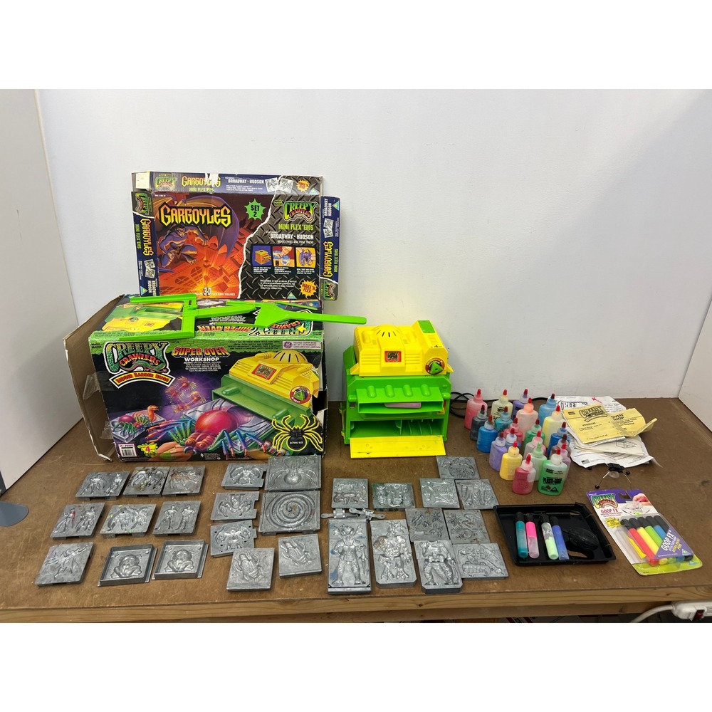 Vintage Creepy Crawlers Super Oven Workshop Magic Maker 25+ Molds Batman w Box